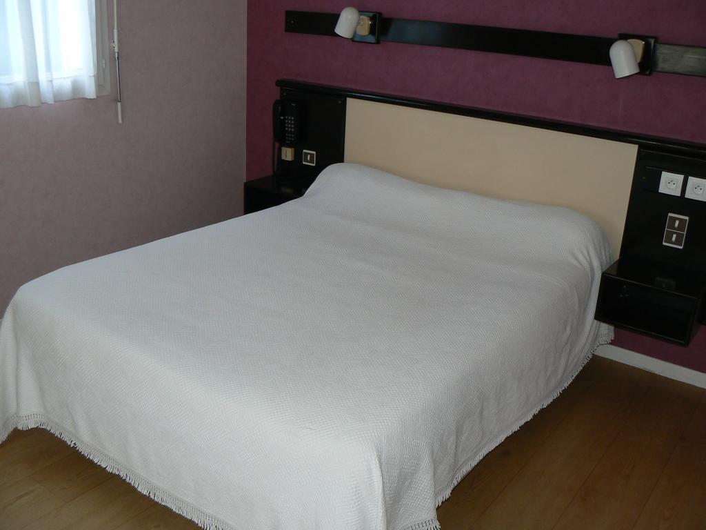 Hotel Restaurant Le Bourgneuf Morlaas Luaran gambar