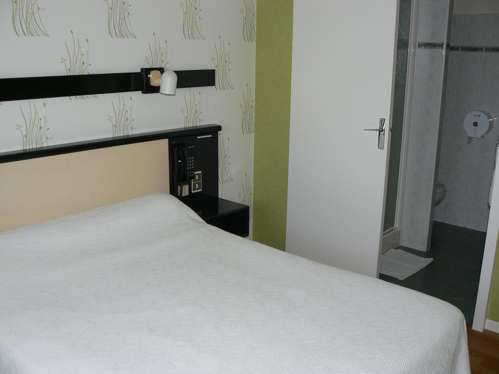 Hotel Restaurant Le Bourgneuf Morlaas Luaran gambar